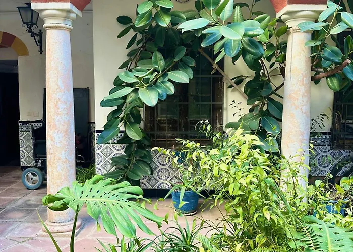 Apartamento De Estilo Tradicional Cordobés En Plaza De La Corredera